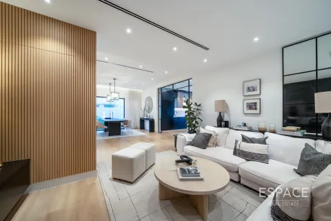 Vila v The Lakes, Dubai, SAE 4 spálne, 336 m2 č. 652569 - Fotografia 8