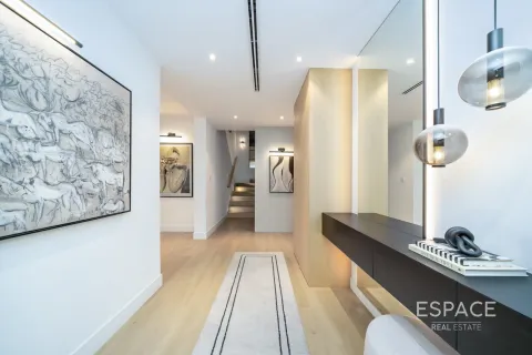 Vila v The Lakes, Dubai, SAE 4 spálne, 336 m2 č. 652569 - Fotografia 5