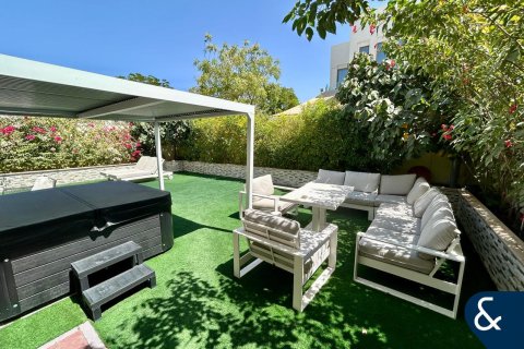 Villa en venta en Reem, Dubai, EAU 3 dormitorios, 236 m2 № 667668 - foto 15