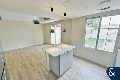 Купить виллу в The Springs, Дубай, ОАЭ 2 спальни, 157м2, № 667667 - фото 3