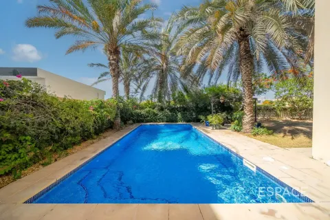 Villa Meadows, Dubaijā, AAE 5 istabas, 489 m2 Nr. 737897 - attēls 16
