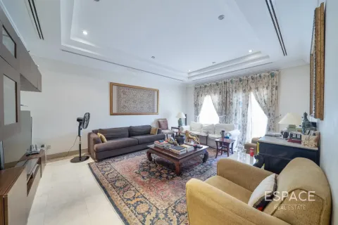 Villa Meadows, Dubaijā, AAE 5 istabas, 489 m2 Nr. 737897 - attēls 4
