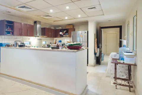 Villa Meadows, Dubaijā, AAE 5 istabas, 489 m2 Nr. 737897 - attēls 8