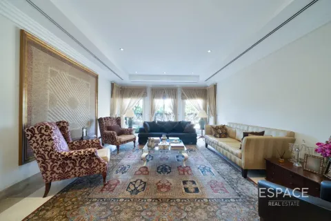 Villa Meadows, Dubaijā, AAE 5 istabas, 489 m2 Nr. 737897 - attēls 3