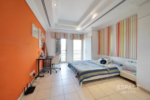Villa Meadows, Dubaijā, AAE 5 istabas, 489 m2 Nr. 737897 - attēls 12