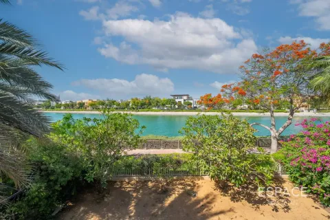Villa Meadows, Dubaijā, AAE 5 istabas, 489 m2 Nr. 737897 - attēls 2