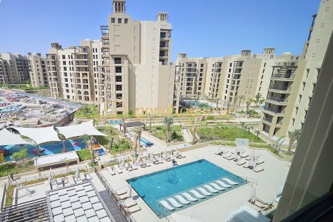 Apartemen di Umm Suqeim, Dubai, UEA 3 kamar tidur, 171 m2 nomor 592541 - foto 1