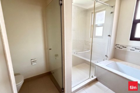 Vilë në Dubai, Emiratet e Bashkuara Arabe 4 dhoma gjumi, 405 m2. № 722467 - Foto 18