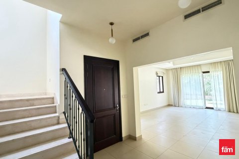 Vilë në Dubai, Emiratet e Bashkuara Arabe 4 dhoma gjumi, 405 m2. № 722467 - Foto 2