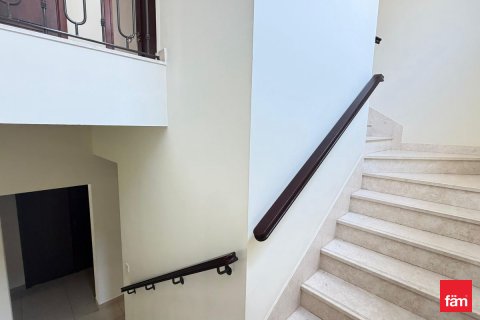 Vilë në Dubai, Emiratet e Bashkuara Arabe 4 dhoma gjumi, 405 m2. № 722467 - Foto 12