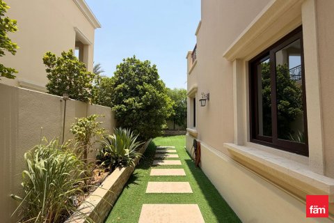 Huvila Dubai, Arabiemiraatit 4 makuuhuonetta, 405 m2 № 722467