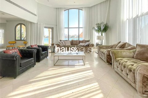 Huvila Palm Jumeirah, Dubai, Arabiemiraatit 4 makuuhuonetta, 465 m2 № 627010 - kuva 1