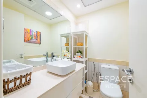 Villa till försäljning i The Springs, Dubai, UAE 3 sovrum, 245 kvm Nr. 649903 - fotografi 15