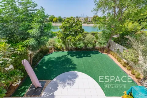 Villa till försäljning i The Springs, Dubai, UAE 3 sovrum, 245 kvm Nr. 649903 - fotografi 1
