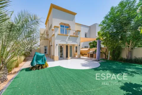 Villa till försäljning i The Springs, Dubai, UAE 3 sovrum, 245 kvm Nr. 649903 - fotografi 2