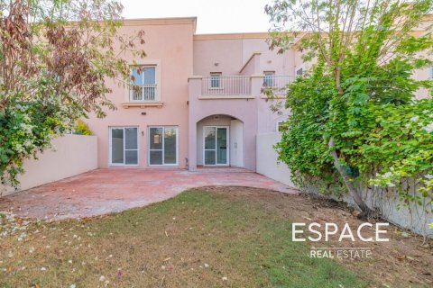 Villa till försäljning i The Springs, Dubai, UAE 3 sovrum, 228 kvm Nr. 649867 - fotografi 2
