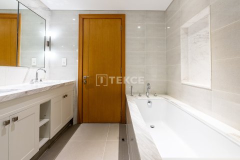Apartment in Dubai, UAE 2 bedrooms, 130 sq.m. № 760614 - photo 22