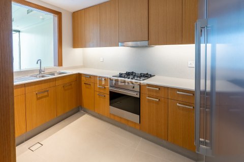 Apartment in Dubai, UAE 2 bedrooms, 130 sq.m. № 760614 - photo 15