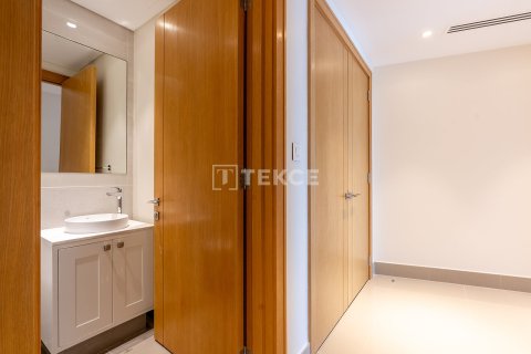 Apartment in Dubai, UAE 2 bedrooms, 130 sq.m. № 760614 - photo 17