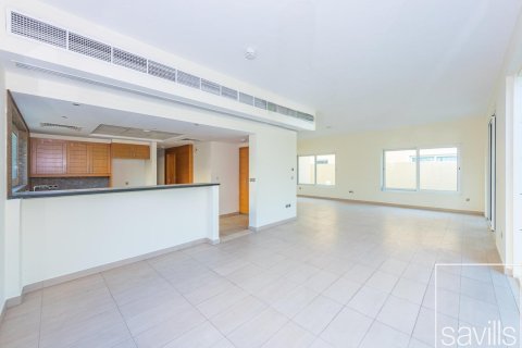 Villa para arrendamento em Jumeirah Park, Dubai, EAU 4 quartos, 726.5 m2 № 747792 - foto 3