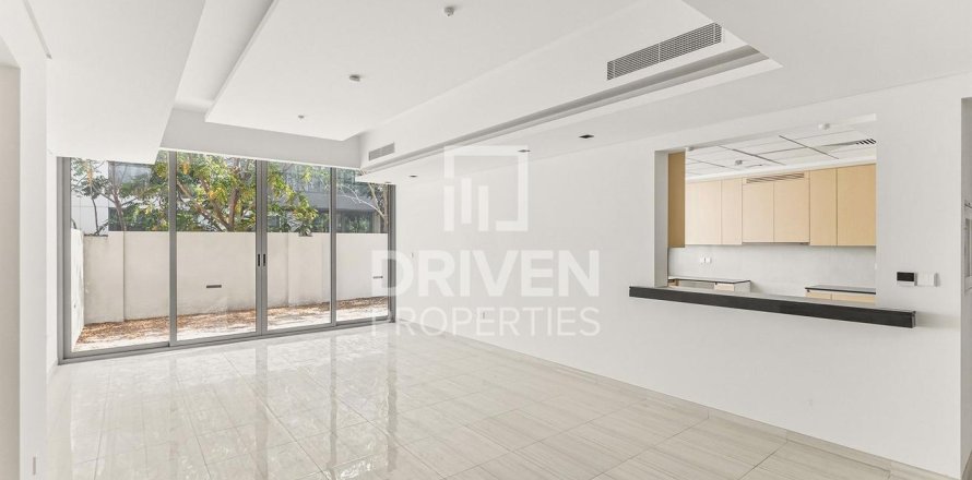 Rumah bandar di wasl gate, Dubai, UAE 3 bilik tidur, 232.44 meter persegi № 742218