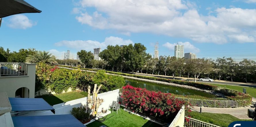 Villa itt: The Springs, Dubai, EAE, 3 hálószoba, 228 m², azonosító: 667737