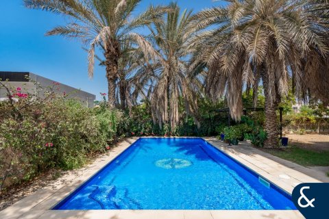 阿联酋 Dubai Meadows 待售 : 5 卧, 489 平方米 , 编号667736 - 照片 1