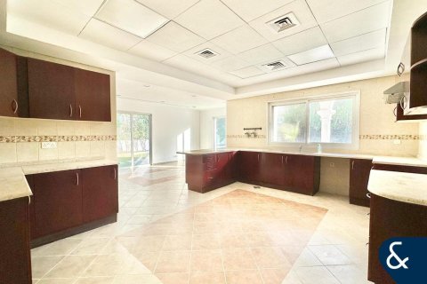 Vila v Green Community, Dubai, SAE 5 ložnice, 577 m² Č.: 667745 - fotografie 13