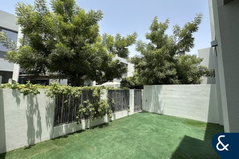 Vilă de vânzare în Tilal Al Ghaf, Dubai, EAU 3 dormitoare, 140 mp. №667735 - poză 1