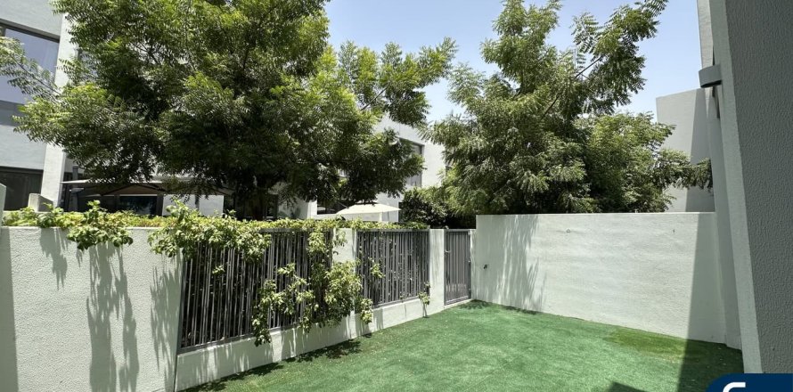 Vila v Tilal Al Ghaf, Dubai, SAE 3 ložnice, 140 m² Č.: 667735