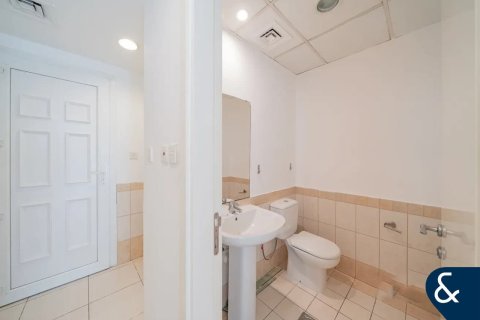 Villa till försäljning i The Springs, Dubai, UAE 2 sovrum, 167 kvm Nr. 667747 - fotografi 15