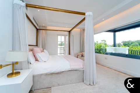 Müüa villa asukohaga Jumeirah Golf Estates, Dubai, AÜE: 6 magamistoaga, 975 m² Nr 667744 - pilt 13