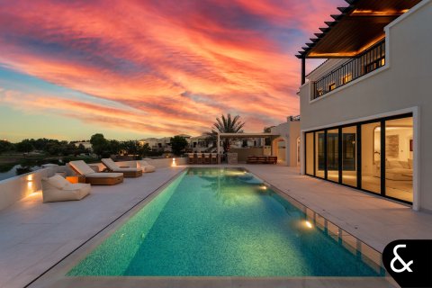 Müüa villa asukohaga Jumeirah Golf Estates, Dubai, AÜE: 6 magamistoaga, 975 m² Nr 667744 - pilt 5