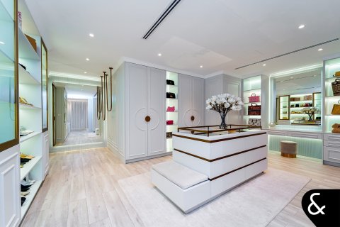 Müüa villa asukohaga Jumeirah Golf Estates, Dubai, AÜE: 6 magamistoaga, 975 m² Nr 667744 - pilt 16