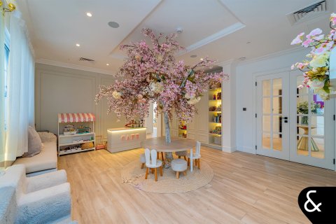 Müüa villa asukohaga Jumeirah Golf Estates, Dubai, AÜE: 6 magamistoaga, 975 m² Nr 667744 - pilt 17