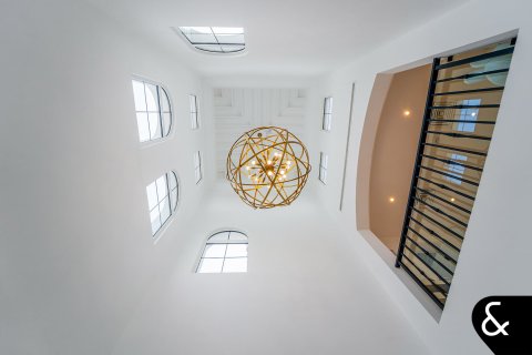 Müüa villa asukohaga Jumeirah Golf Estates, Dubai, AÜE: 6 magamistoaga, 975 m² Nr 667744 - pilt 11