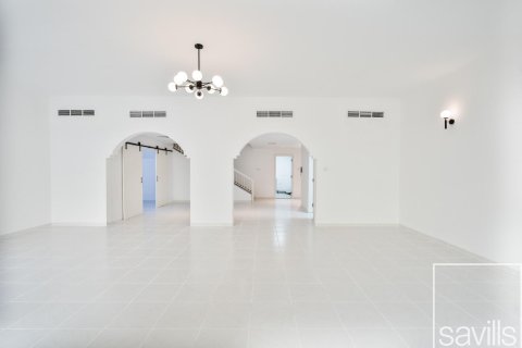 Villa sa Umm Suqeim, Dubai, UAE 3 silid-tulugan, 1993.98 sq.m. № 747890 - larawan 1
