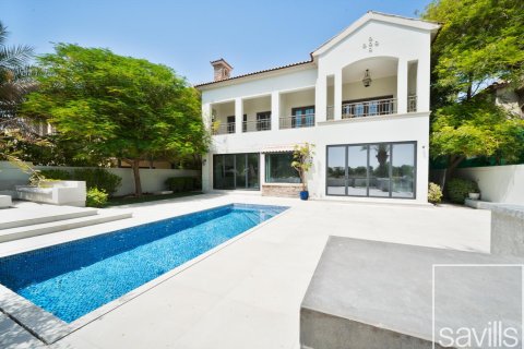 Vila u gradu Jumeirah Golf Estates, Dubai, UAE 5 spavaće sobe, 747 m2 Br. 646263 - Slika 1