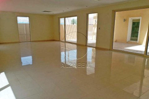 Villa te koop in Al Raha Gardens, Abu Dhabi, VAE 5 slaapkamers, 588 vr.m., nr 615045 - foto 5