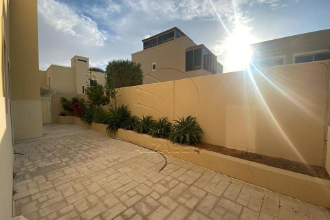 Villa te koop in Al Raha Gardens, Abu Dhabi, VAE 5 slaapkamers, 588 vr.m., nr 615045 - foto 13
