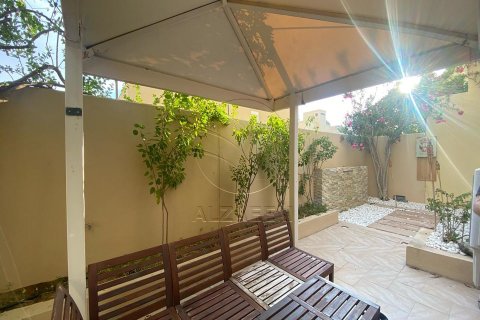 Villa te koop in Al Raha Gardens, Abu Dhabi, VAE 5 slaapkamers, 588 vr.m., nr 615045 - foto 12