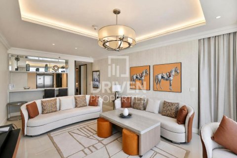 Appartamento in vendita a Downtown Dubai (Downtown Burj Dubai), Dubai, EAU 2 camere da letto, 124.21 mq. № 765018 - foto 2