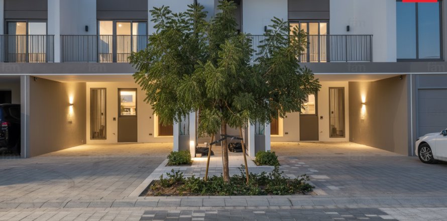 Řadový dům v Tilal Al Ghaf, Dubai, SAE 3 ložnice, 147 m² Č.: 686156
