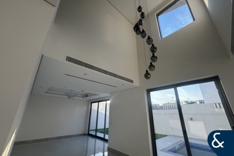 Зняти в оренду віллу в Al Furjan, Дубай, ОАЕ 6 спалень, 617м2, № 685203 - фото 7