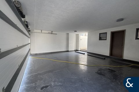 Зняти в оренду віллу в Al Furjan, Дубай, ОАЕ 6 спалень, 617м2, № 685203 - фото 28