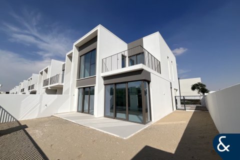 Villa en The Valley, Dubai, EAU 4 dormitorios, 258 m² № 685202