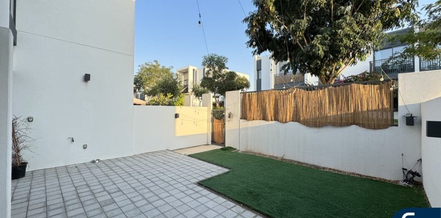 阿联酋 Dubai Dubai Land 联排别墅  3 卧, 183 平方米 , 编号 685200