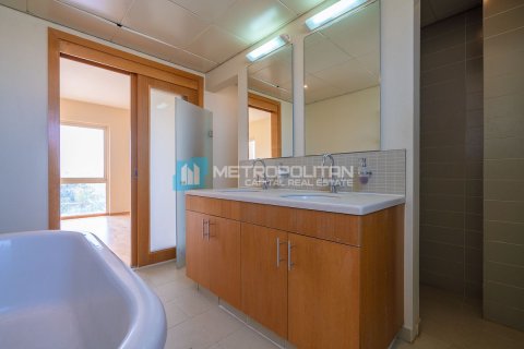 Купить виллу в Al Raha Gardens, Абу-Даби, ОАЭ 5 спален, 579.9м2, № 651728 - фото 17