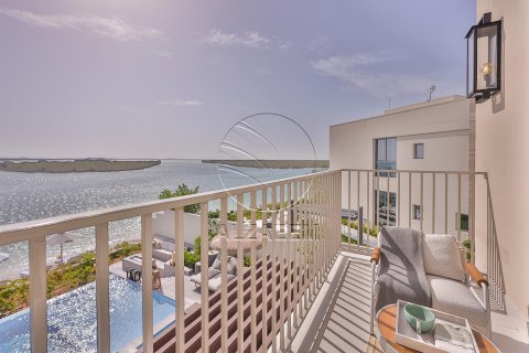 Villa zum Verkauf in Abu Dhabi, VAE 7 Schlafzimmer, 700 m2 Nr. 614972 - Foto 2