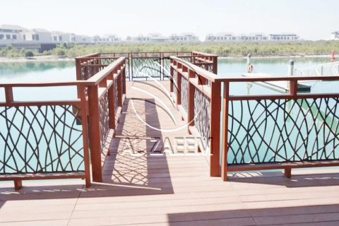 Villa in Al Gurm, Abu Dhabi, UAE 4 bedrooms, 1254 sq.m. № 614975 - photo 13